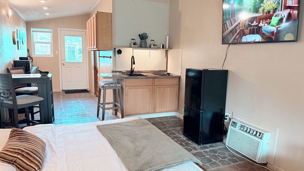 Photo of Bedroom in Cut Off