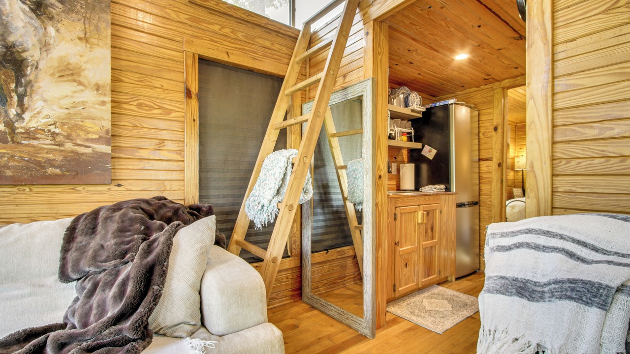 Photo of Bedroom in Rogersville
