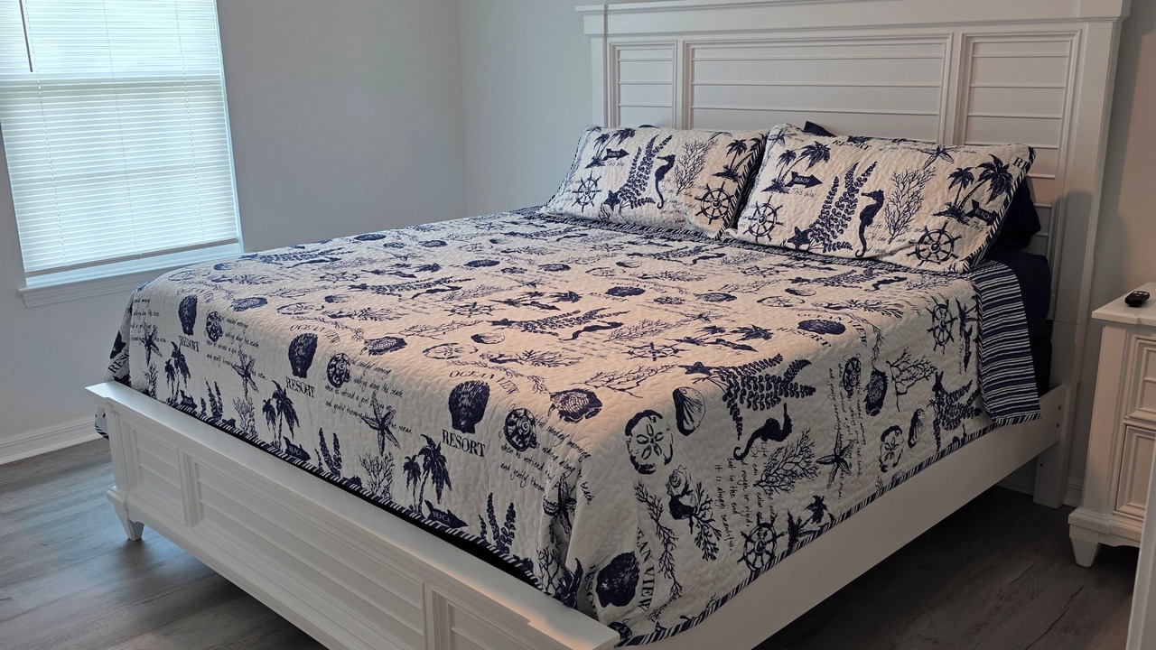 Photo of Bedroom in Gulf Shores
