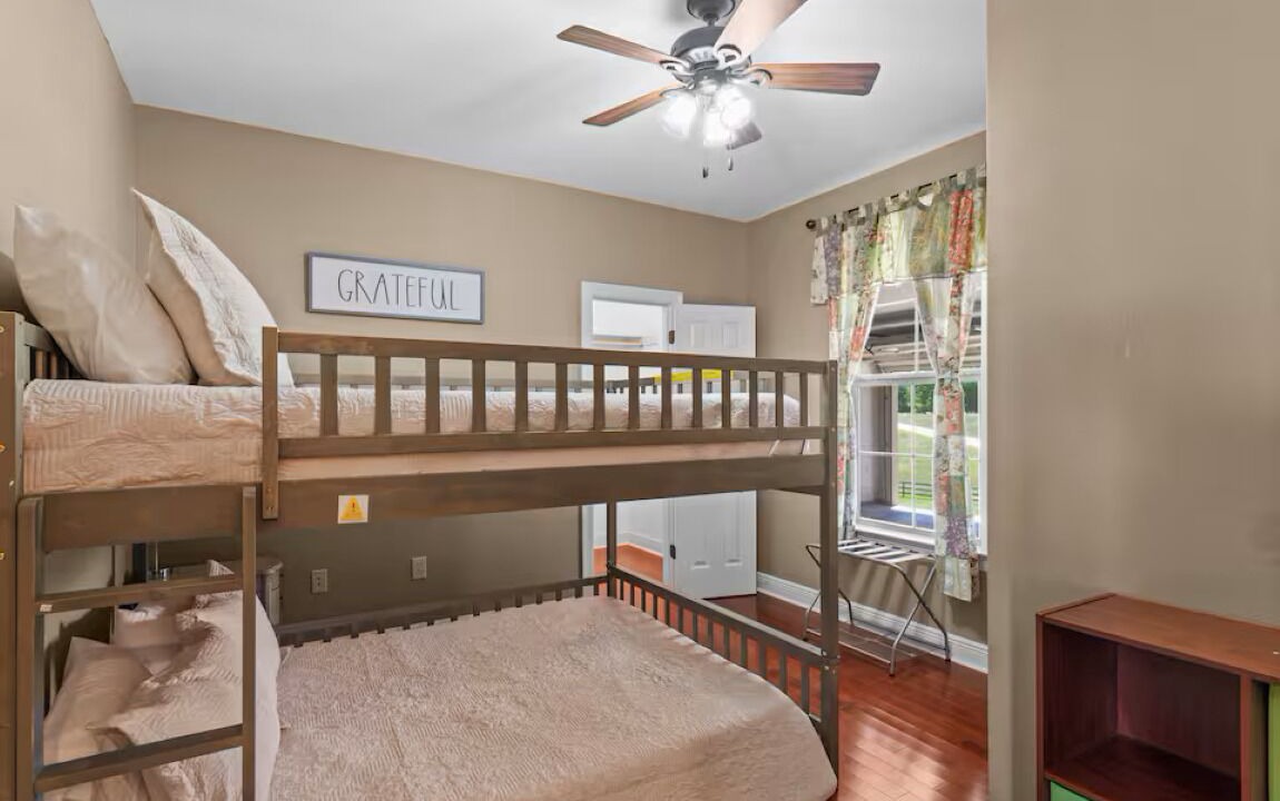 Photo of Bedroom in Alexandria