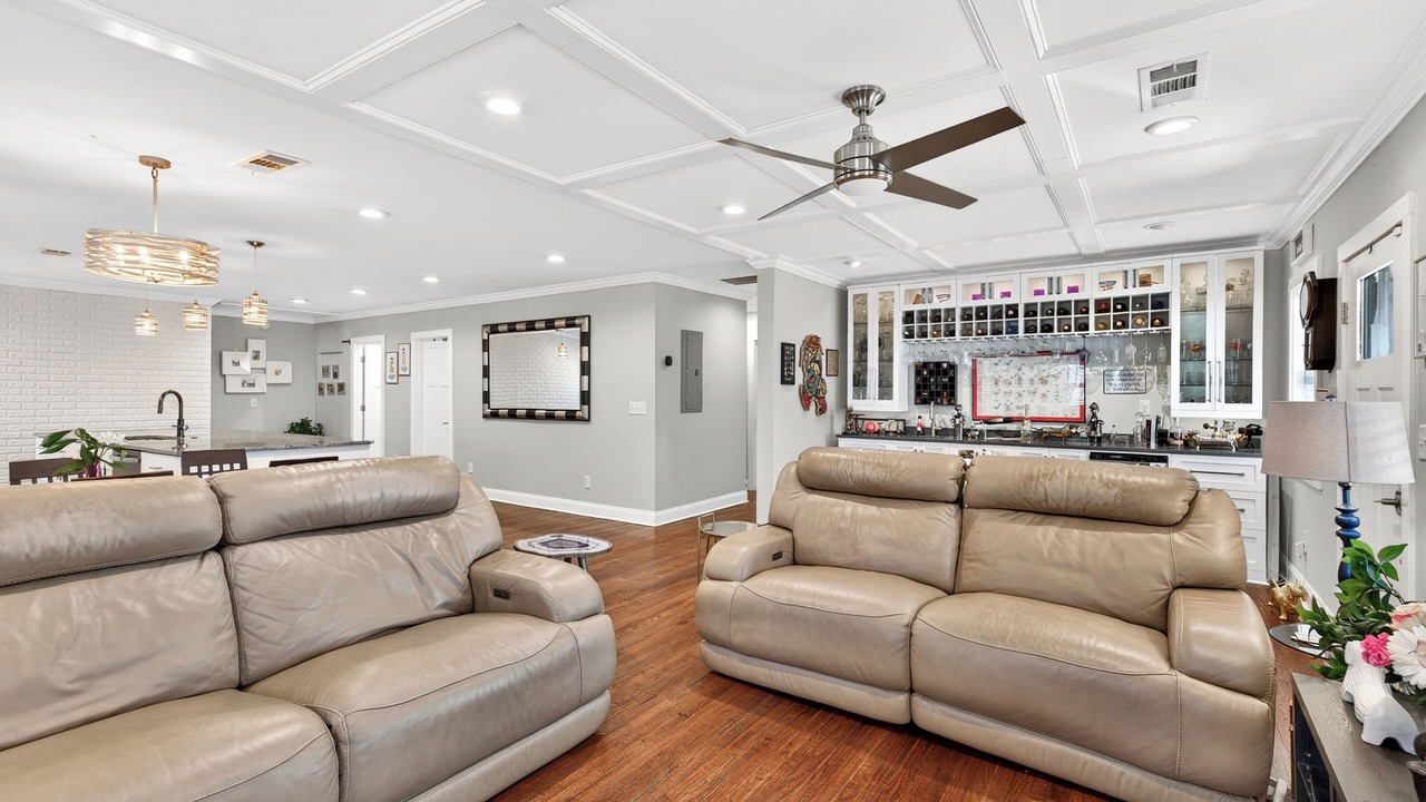 Photo of Livingroom in East Side
