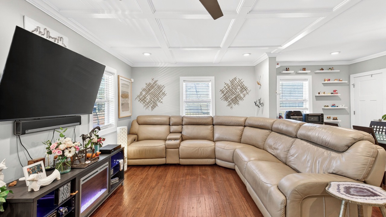 Photo of Livingroom in East Side