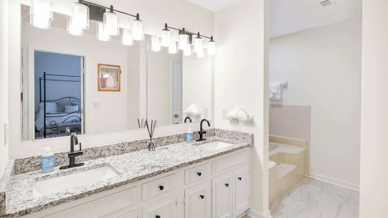 Photo of Bathroom in Gunter Afs