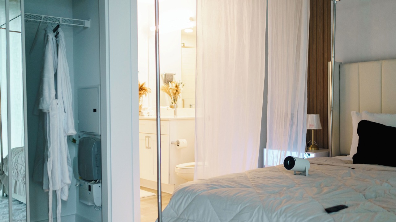 Photo of Bedroom in Midtown