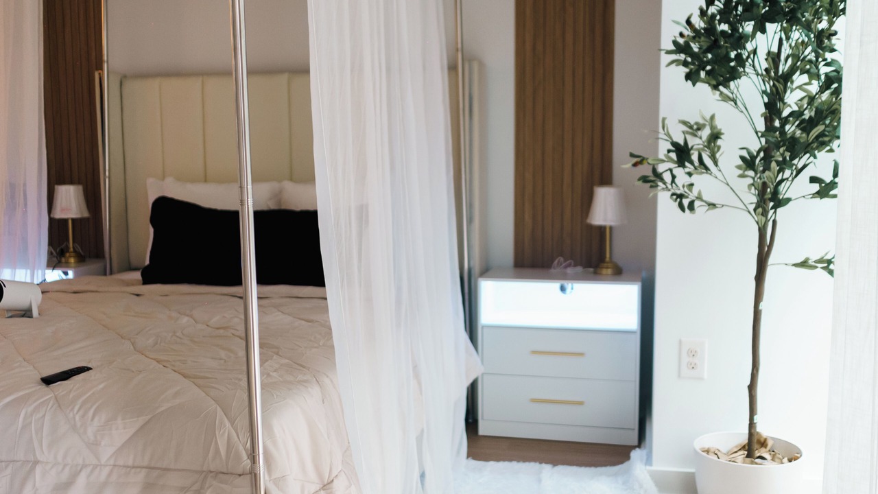 Photo of Bedroom in Midtown