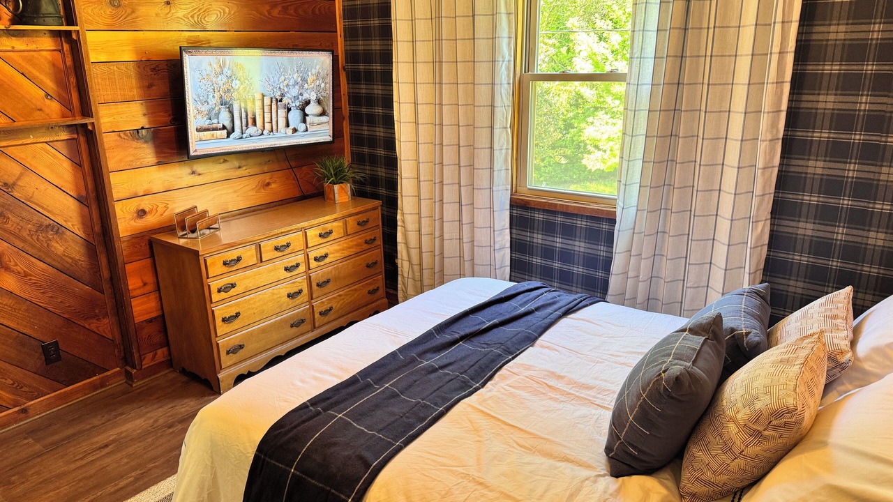 Photo of Bedroom in Waverly