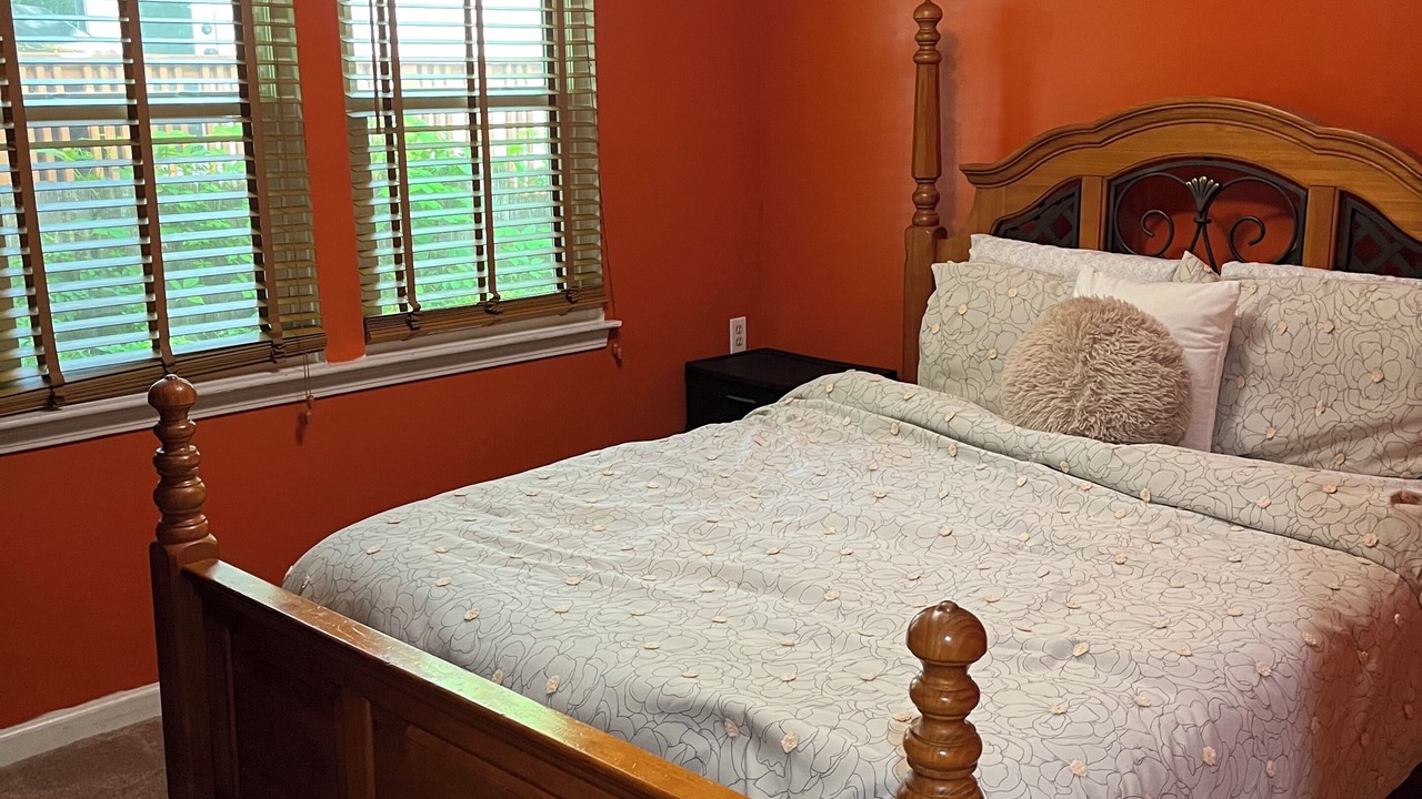 Photo of Bedroom in East Side