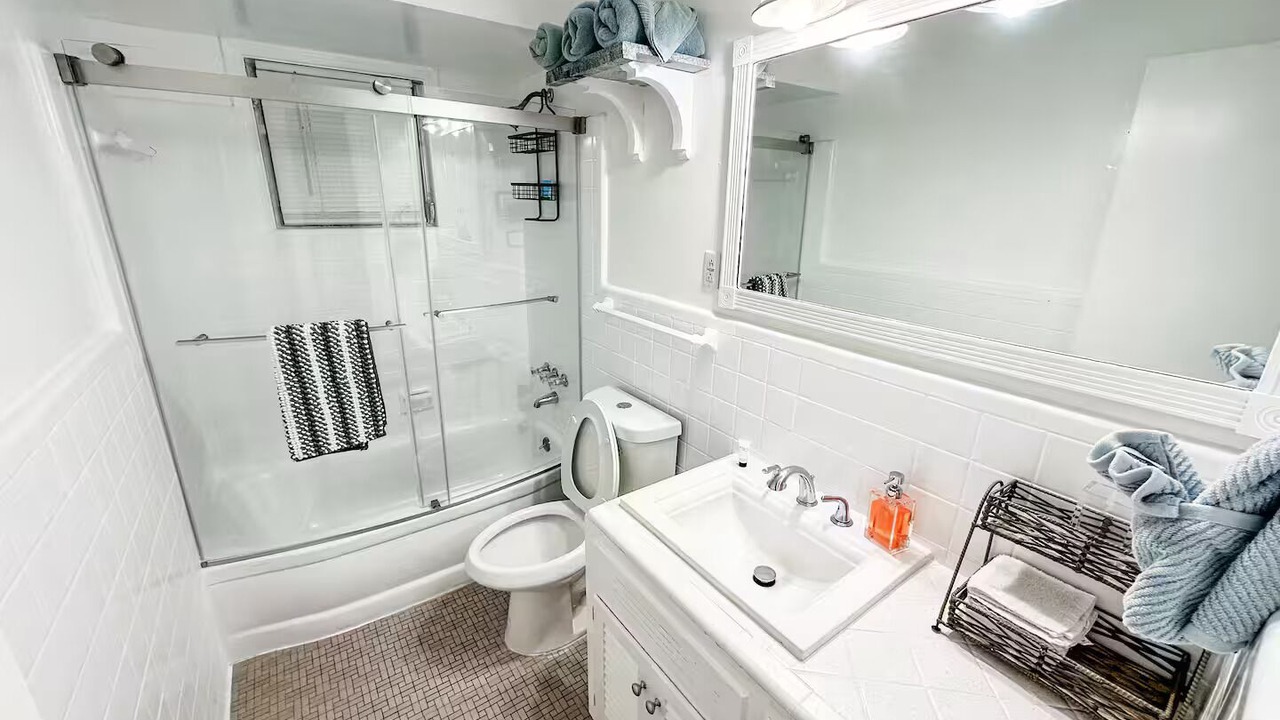 Photo of Bathroom in Gunter Afs