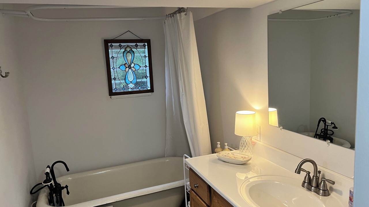 Photo of Bathroom in Silas