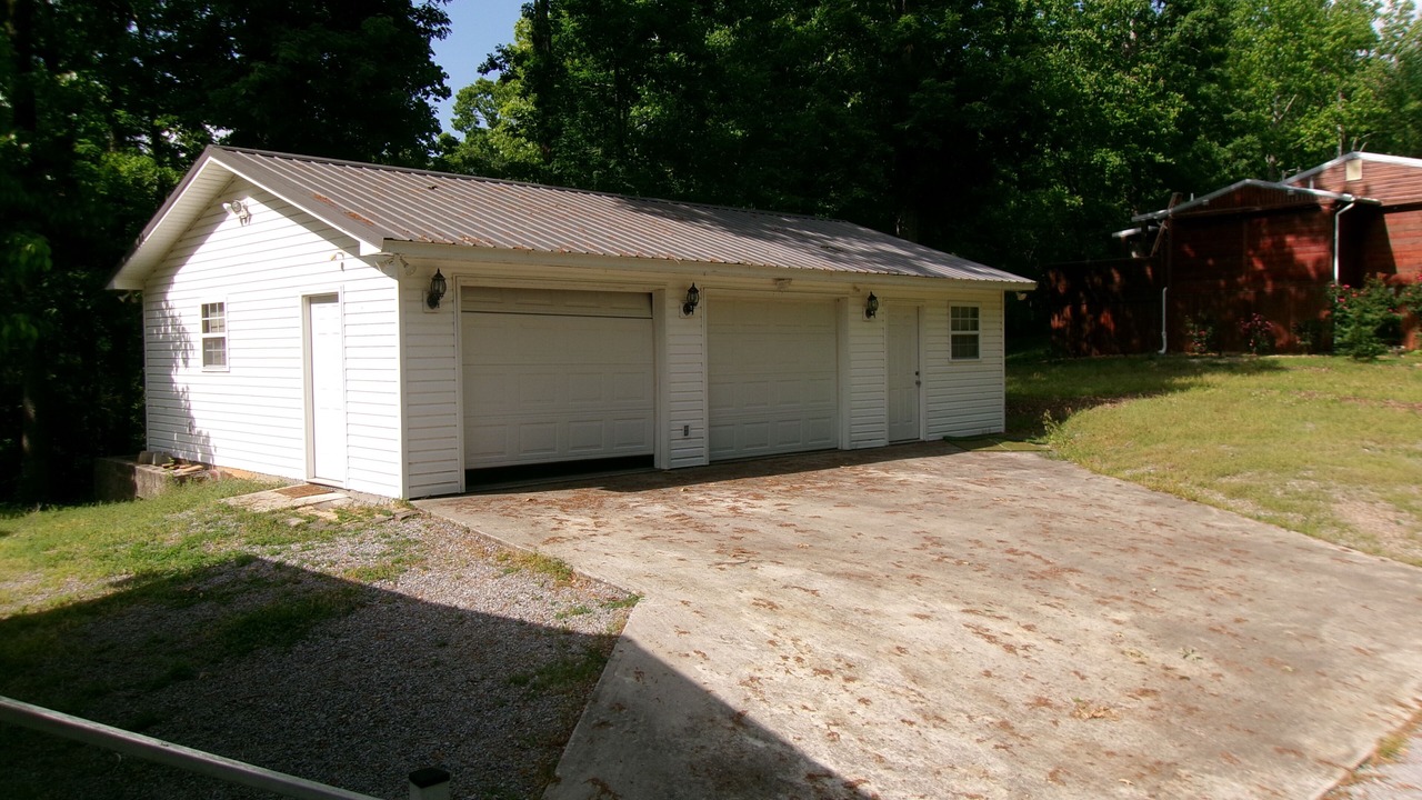 Photo of Outdoor in Groveoak