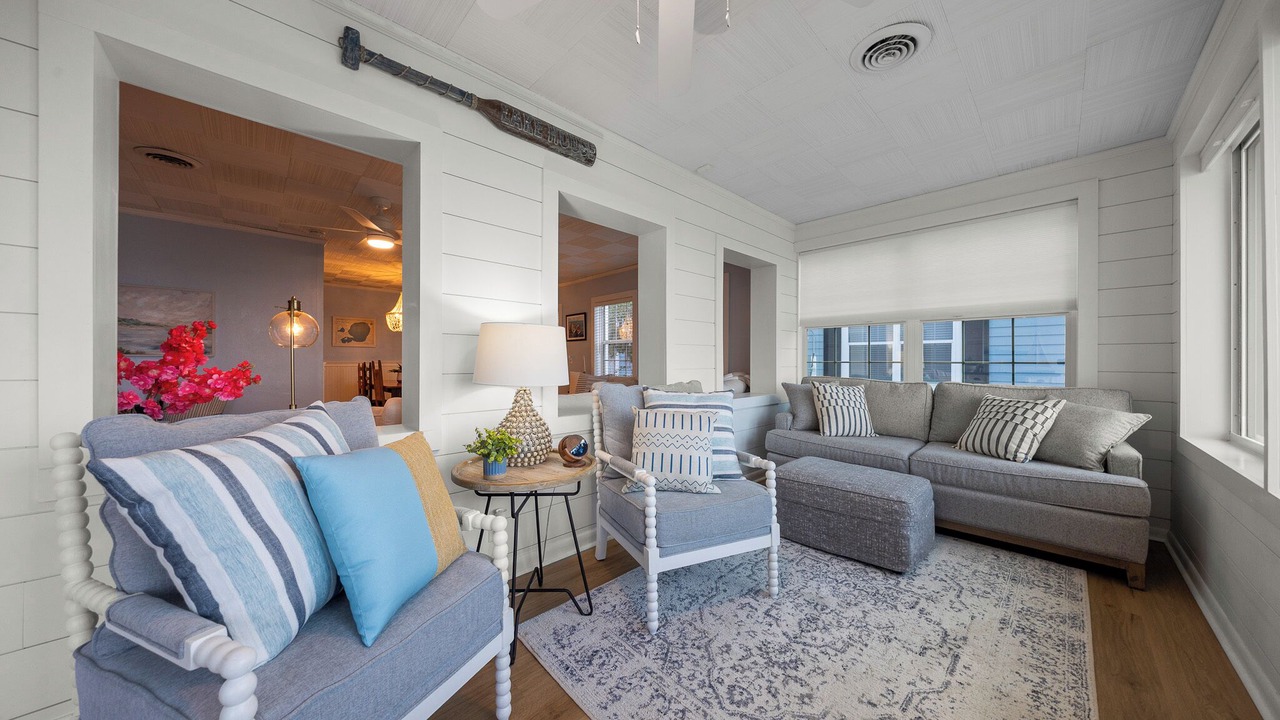 Photo of Livingroom in Candler