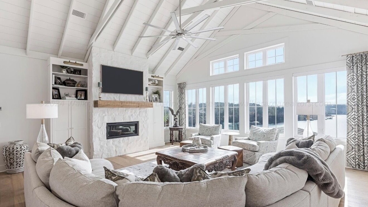Photo of Livingroom in Crane Hill