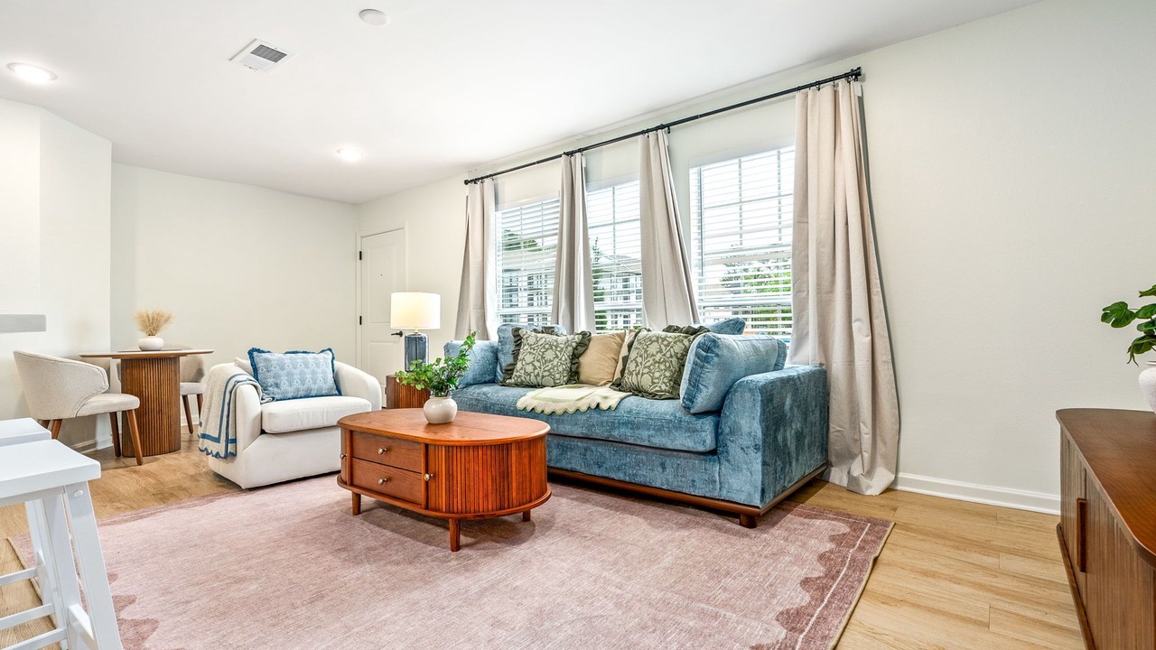 Photo of Livingroom in Auburn