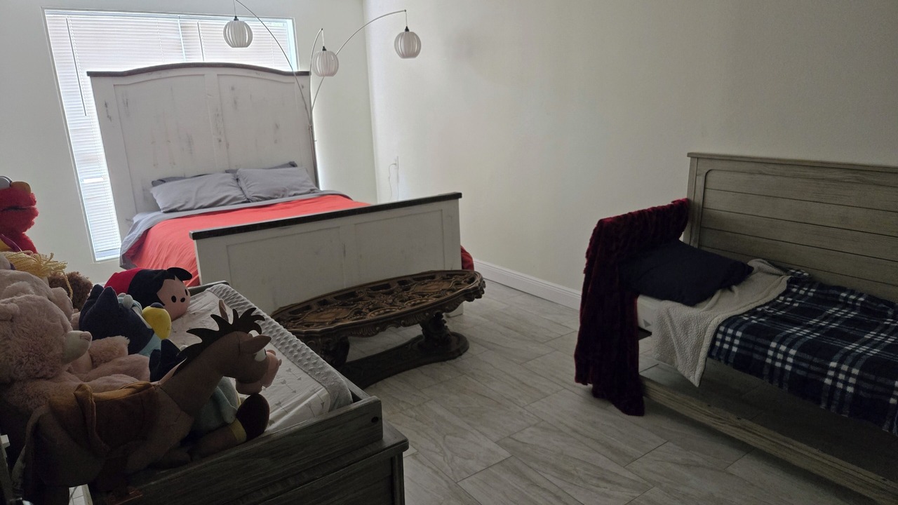 Photo of Bedroom in Mount Plymouth