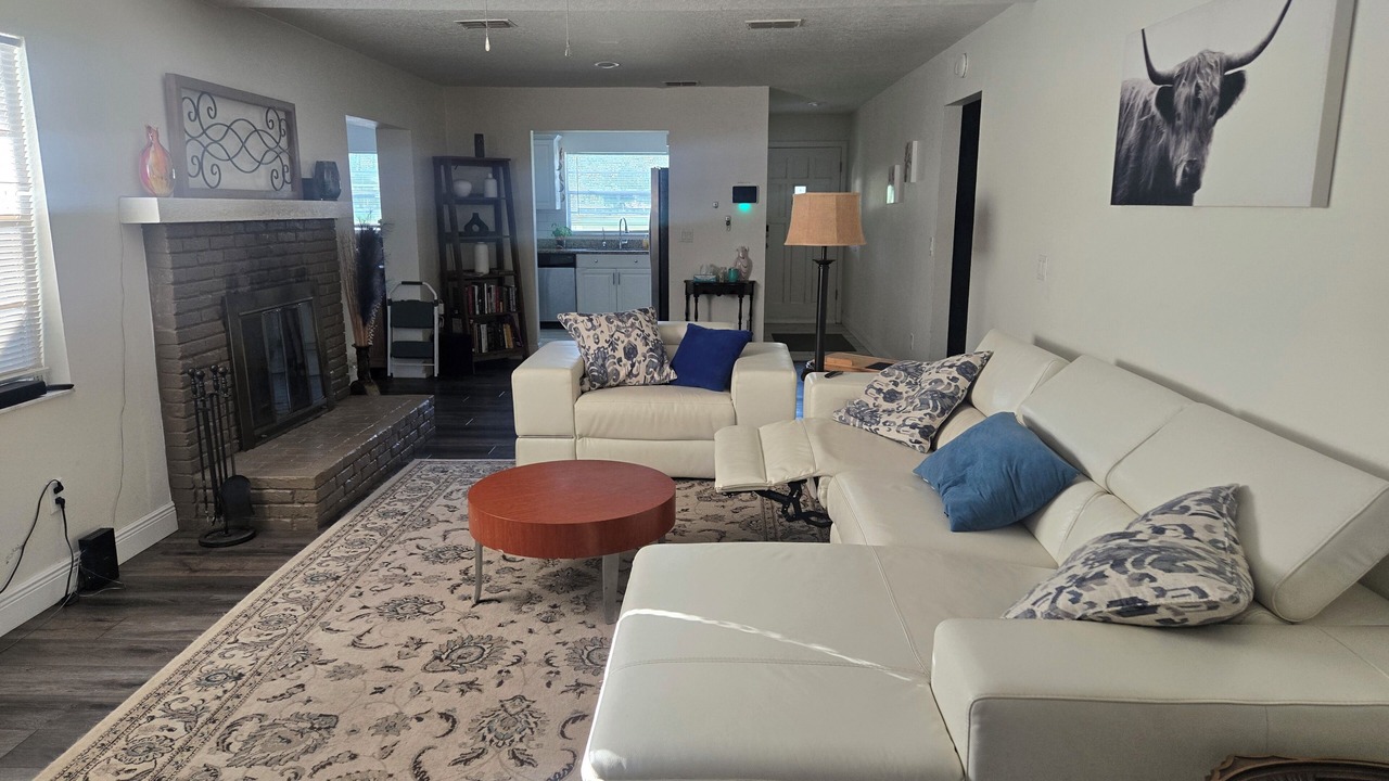 Photo of Livingroom in Mount Plymouth