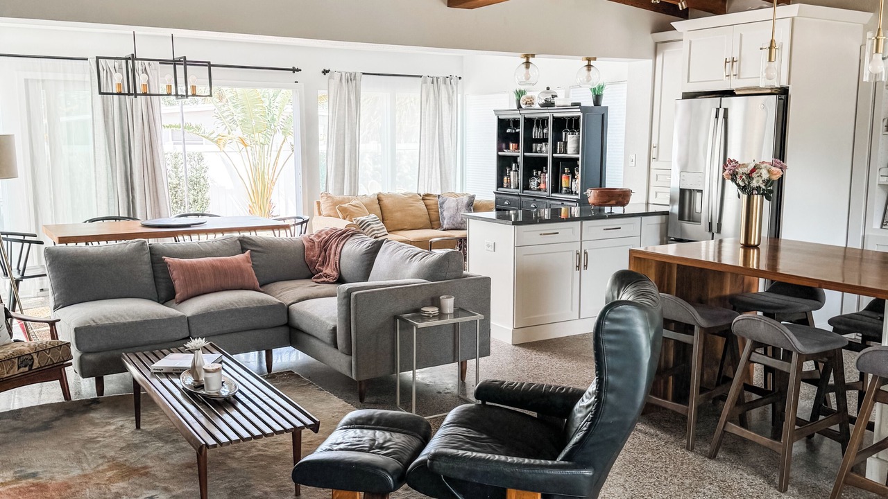 Photo of Livingroom in Audubon Park