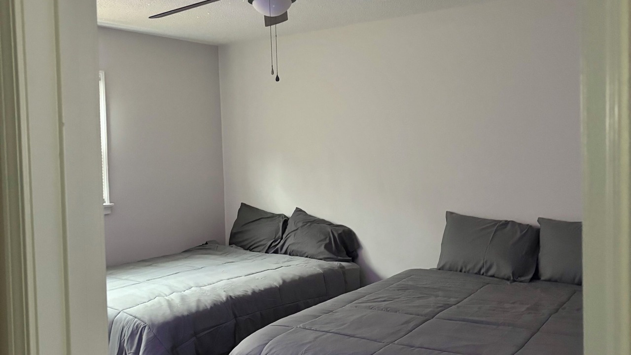 Photo of Bedroom in Northport