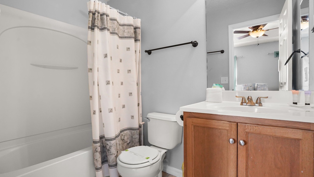 Photo of Bathroom in Crestwynd Bay