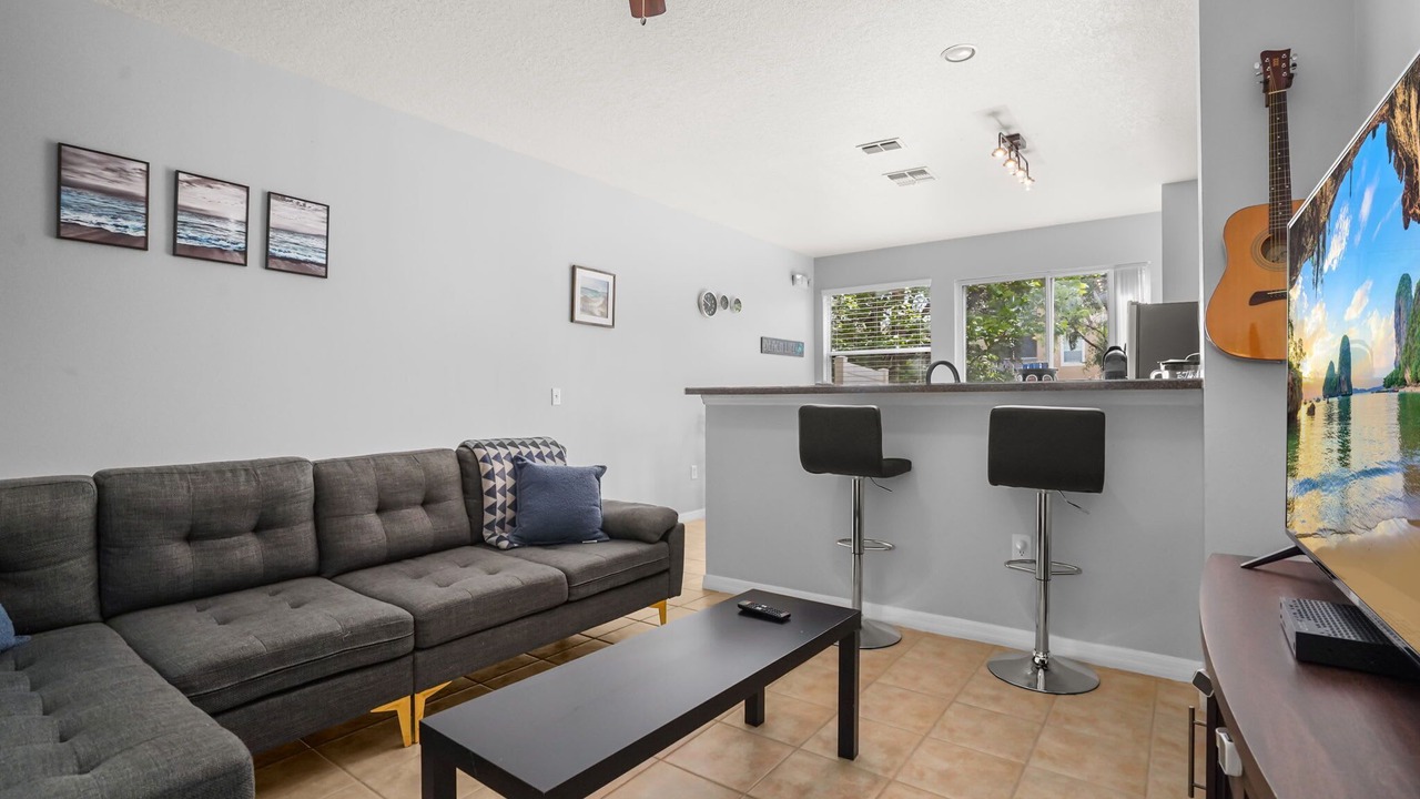 Photo of Livingroom in Crestwynd Bay
