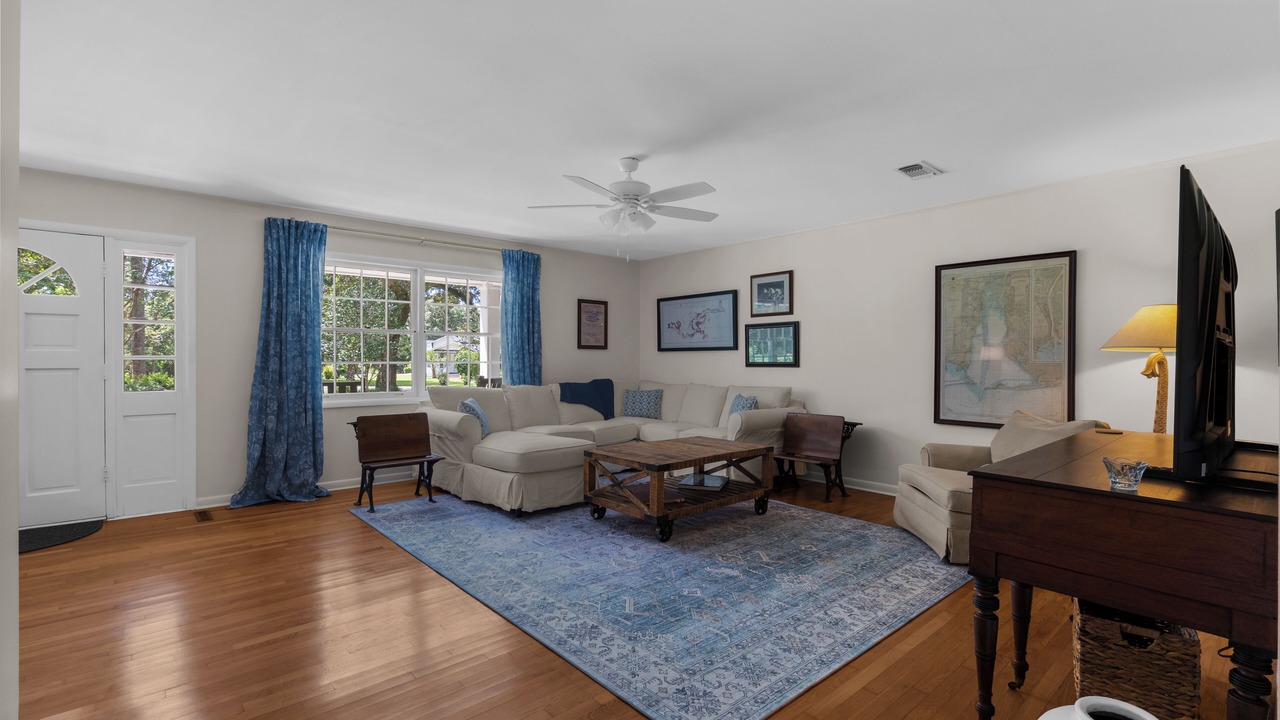 Photo of Livingroom in Gulf Shores