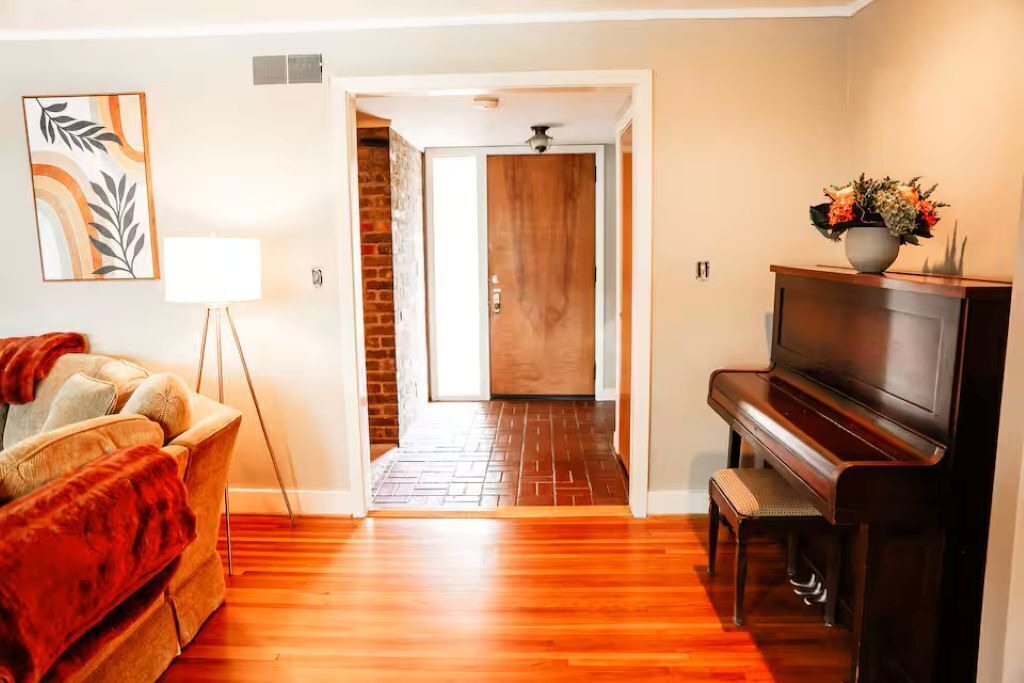 Photo of Livingroom in Montgomery