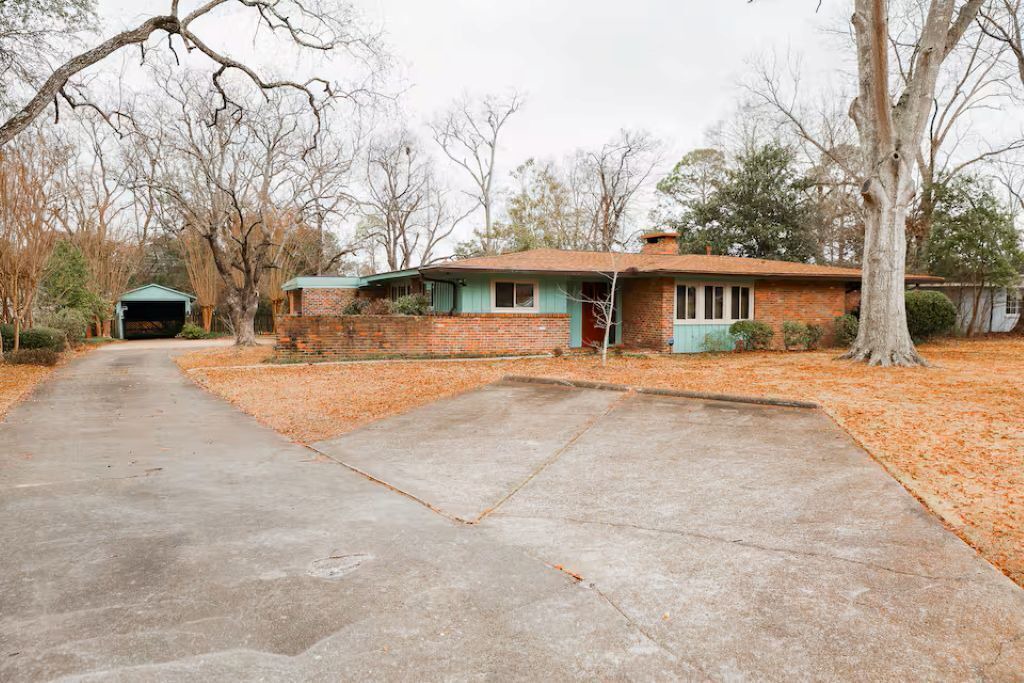 Photo of Outdoor in Montgomery