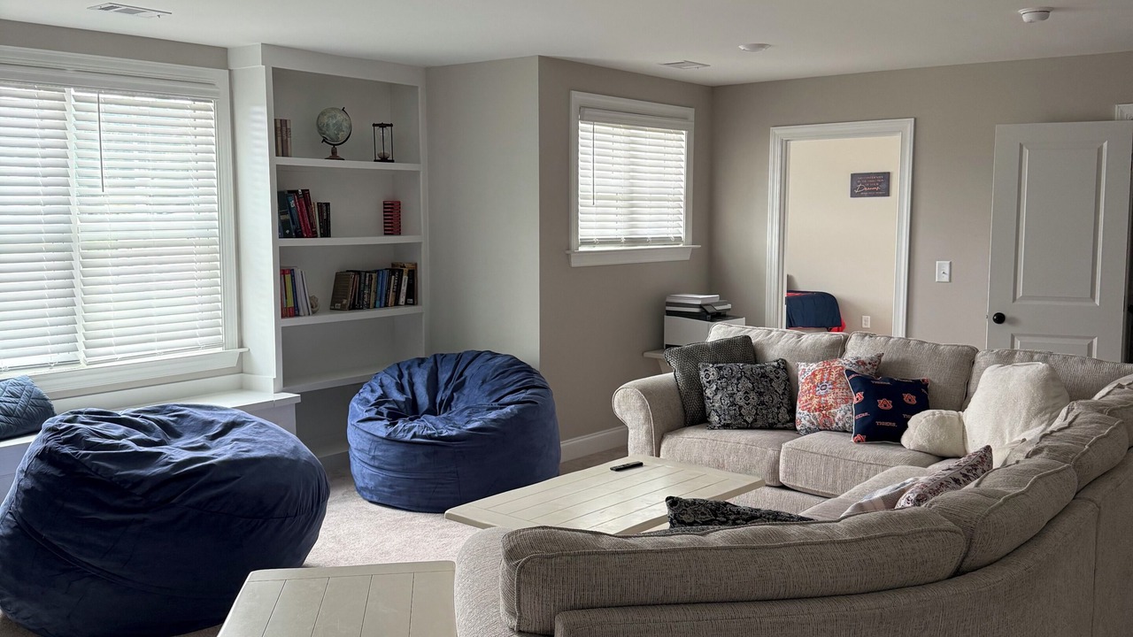 Photo of Livingroom in Auburn