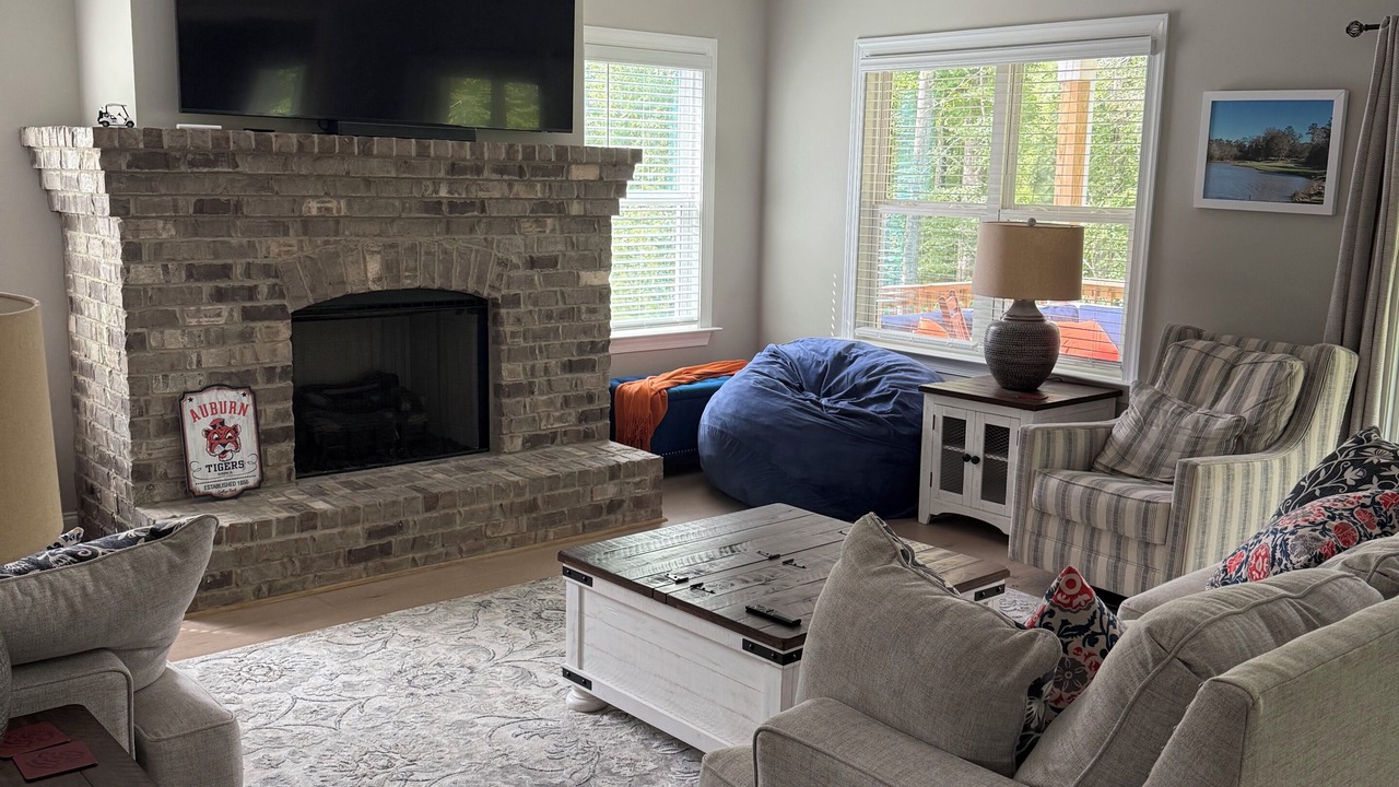 Photo of Livingroom in Auburn
