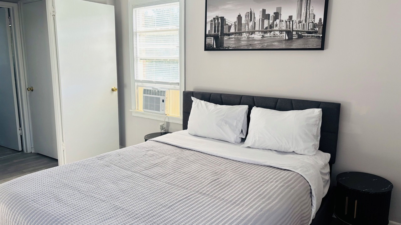 Photo of Bedroom in Candler Park