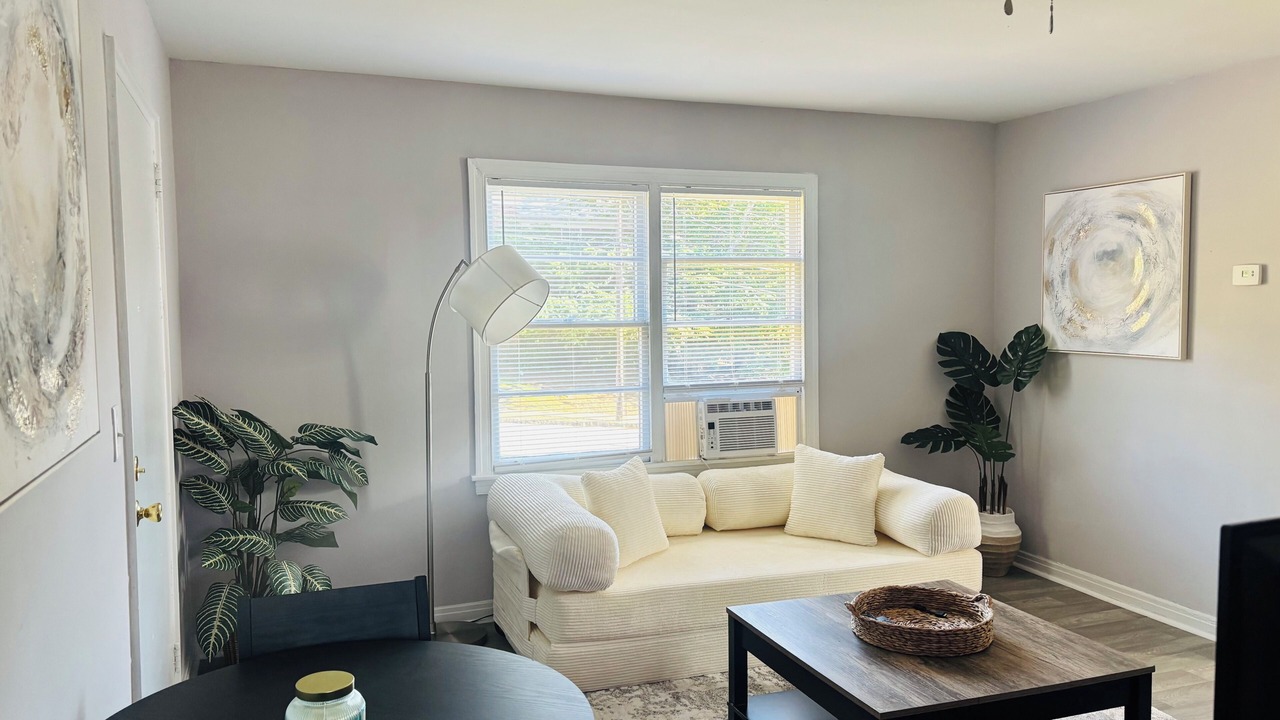Photo of Livingroom in Candler Park