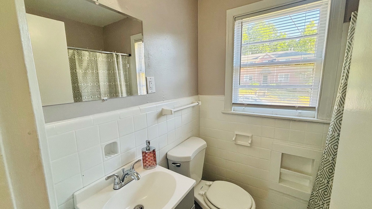 Photo of Bathroom in Candler Park