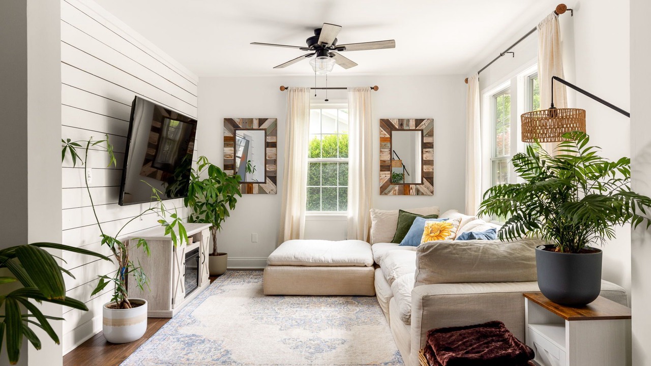 Photo of Livingroom in East Side