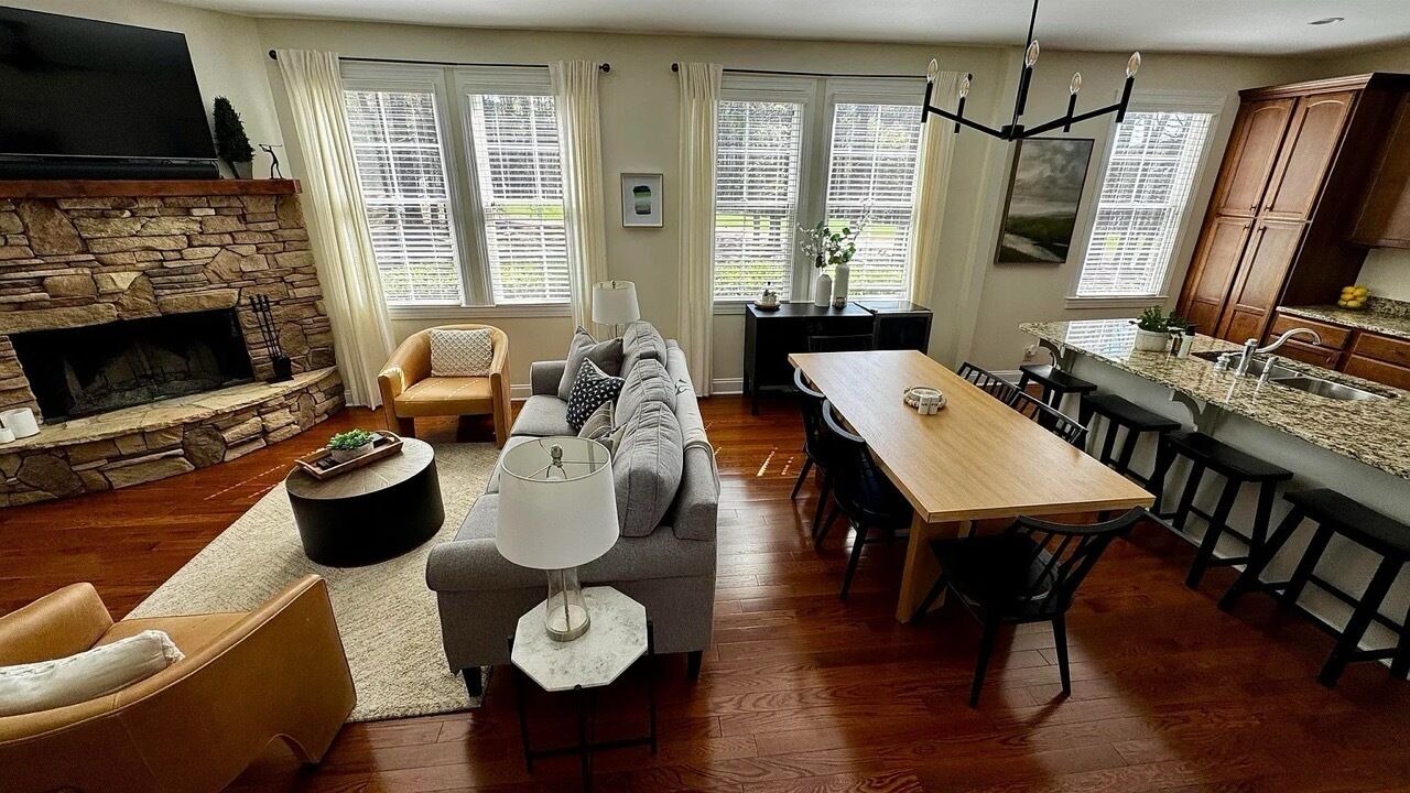 Photo of Livingroom in Reynolds Landing