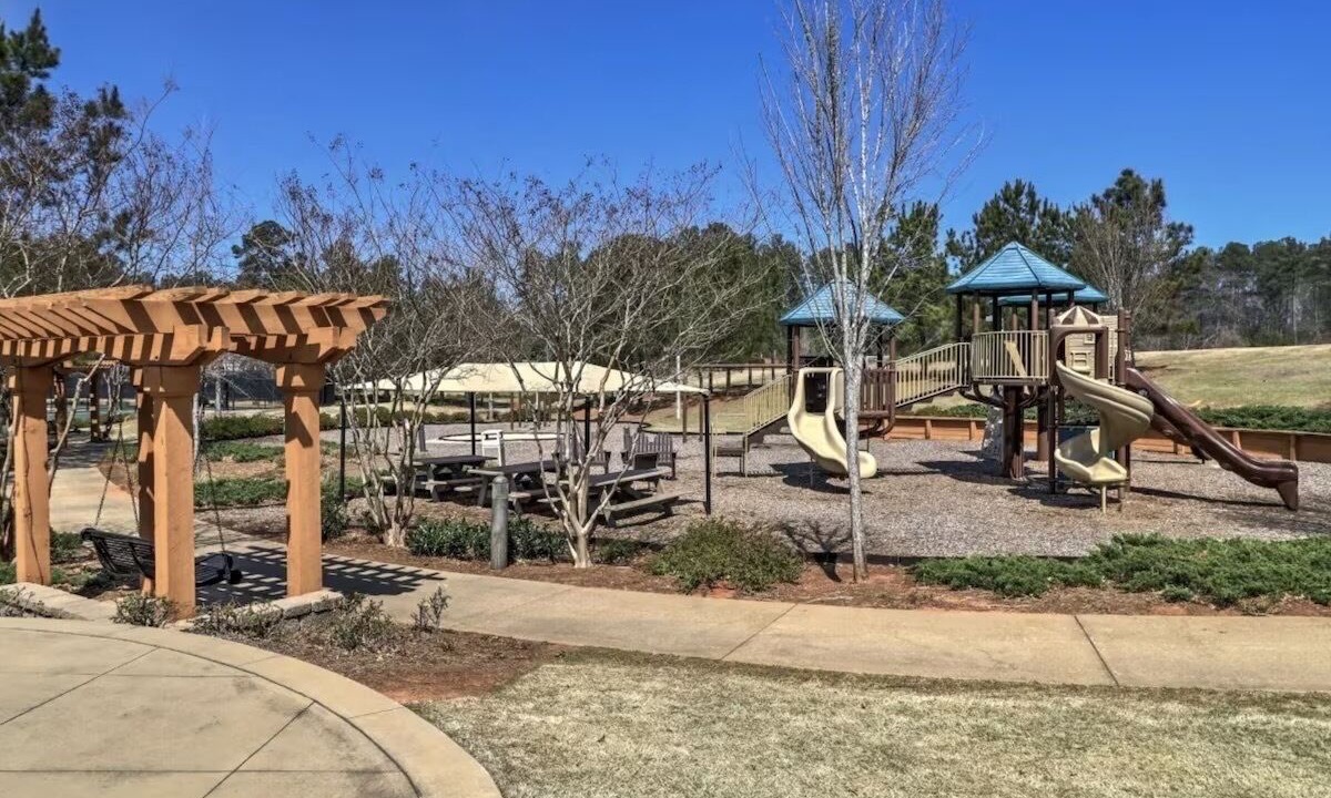 Photo of Others in Reynolds Landing
