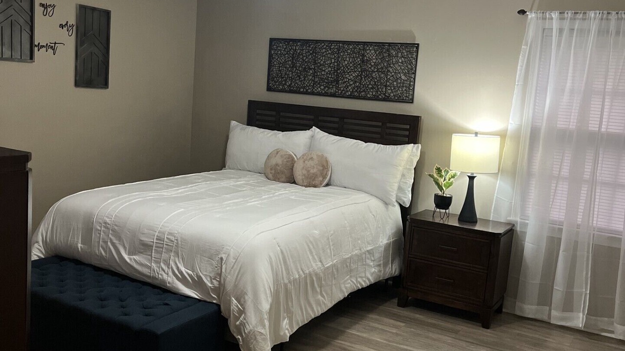 Photo of Bedroom in Tuscaloosa
