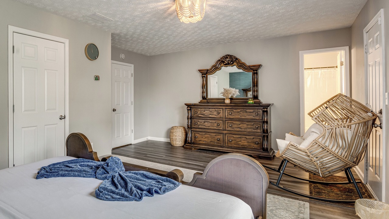 Photo of Bedroom in Locust Grove