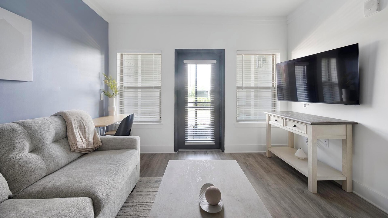 Photo of Livingroom in Pooler