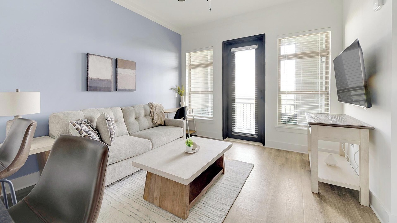 Photo of Livingroom in Pooler