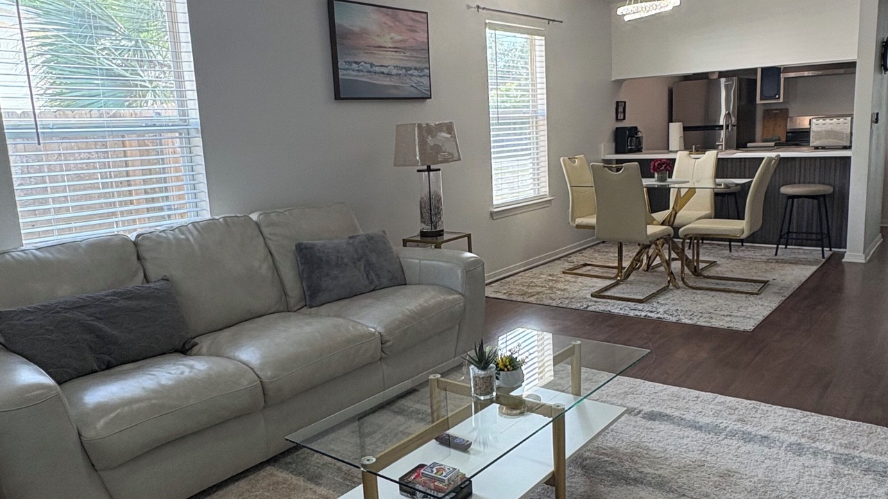 Photo of Livingroom in Ono Island