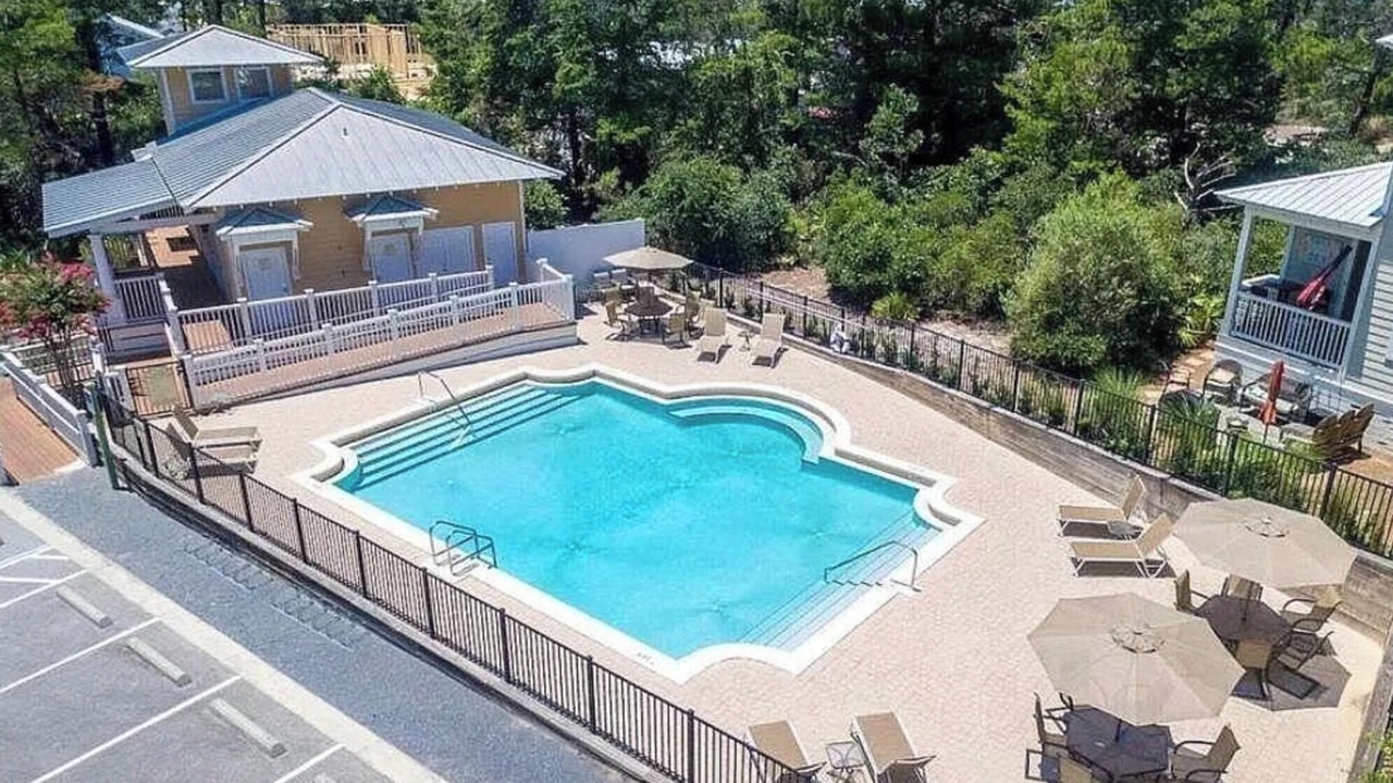 Photo of Outdoor in Lakeside at Blue Mountain Beach
