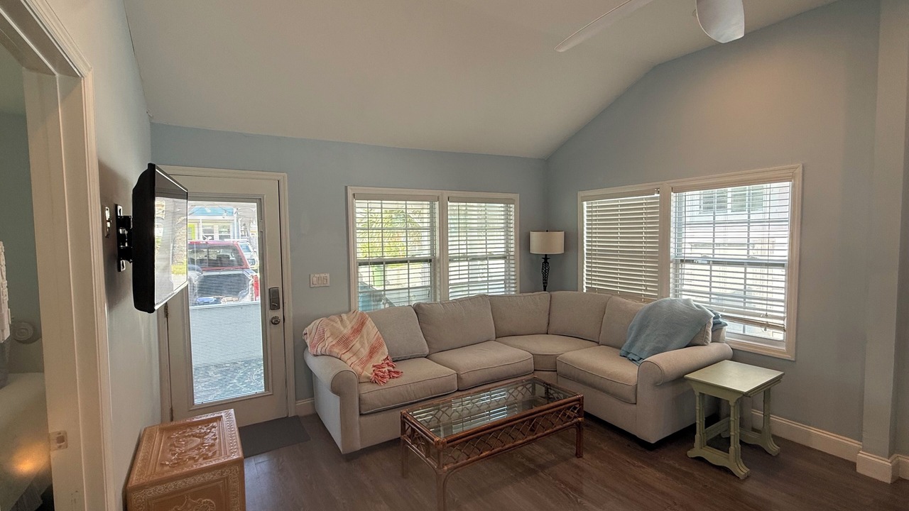 Photo of Livingroom in Jacksonville Beach