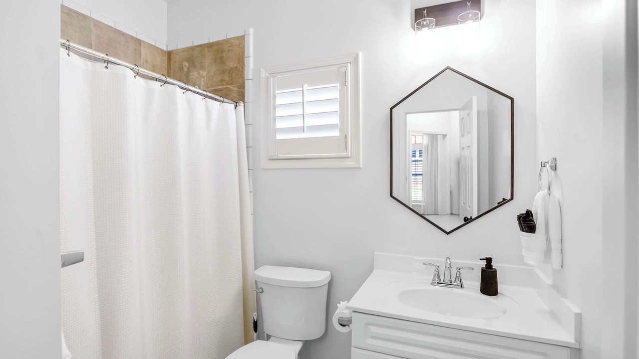 Photo of Bathroom in Gunter Afs
