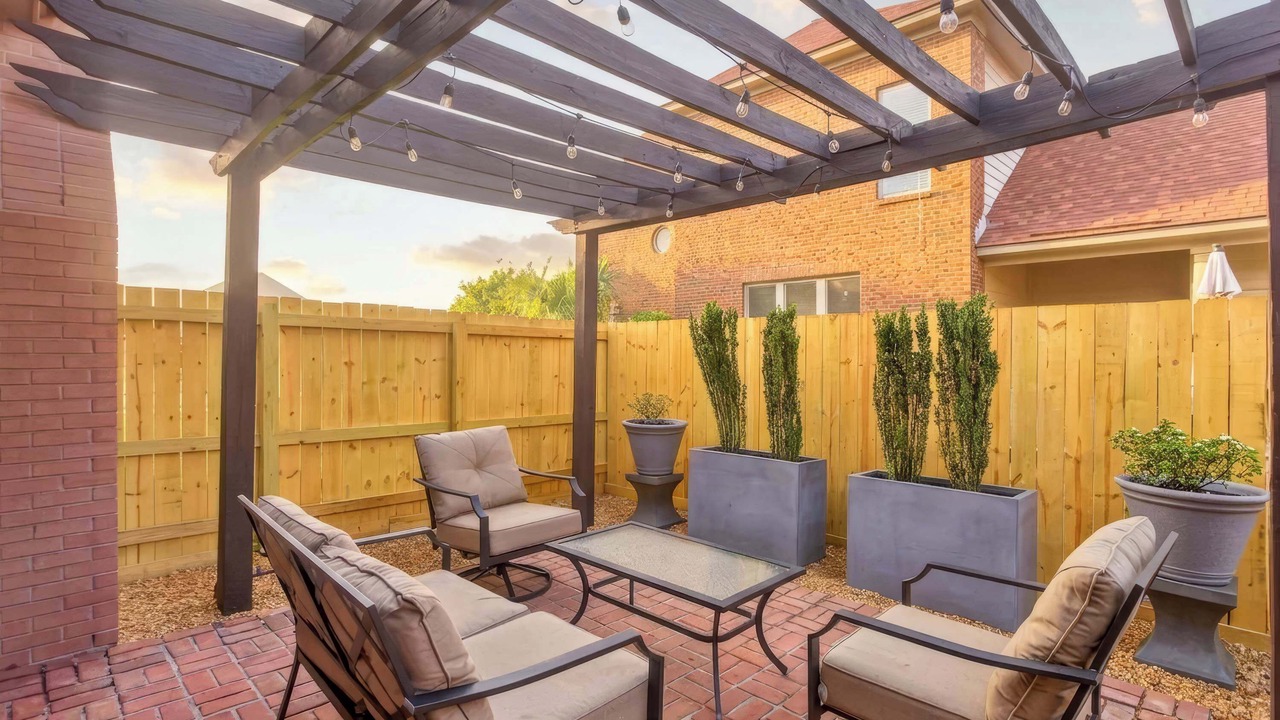 Photo of Patio Balcony in Gunter Afs