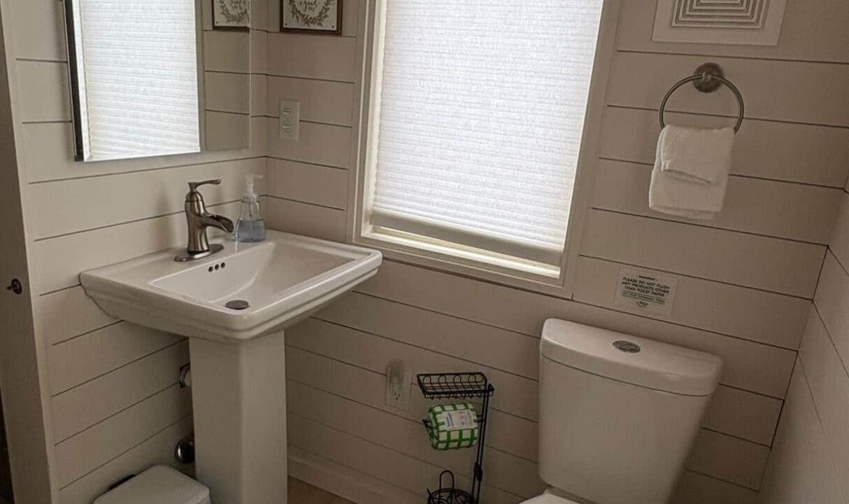 Photo of Bathroom in Northeast Pensacola