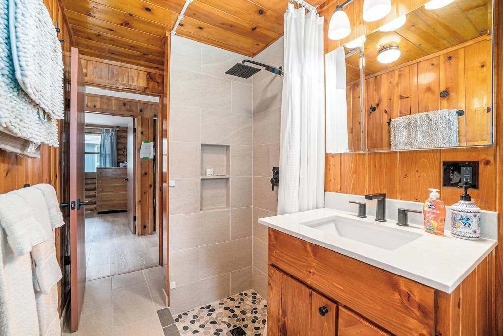Photo of Bathroom in Empire