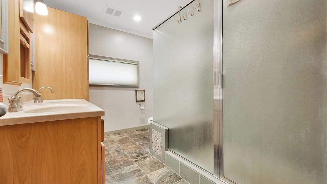 Photo of Bathroom in Empire