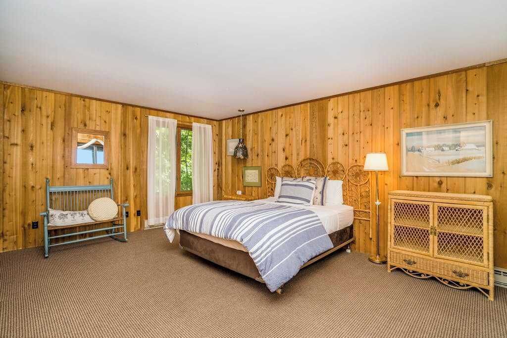 Photo of Bedroom in Lake Township