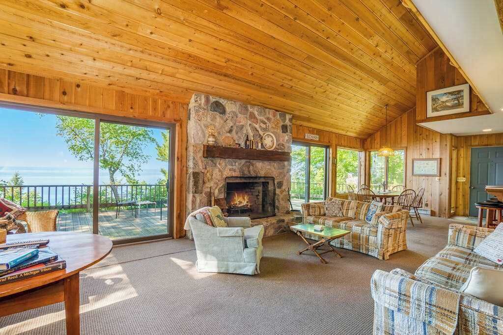 Photo of Livingroom in Lake Township