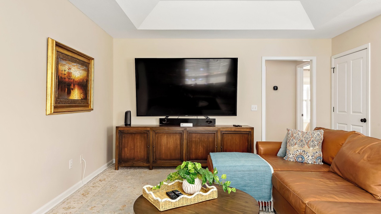 Photo of Livingroom in Enterprise