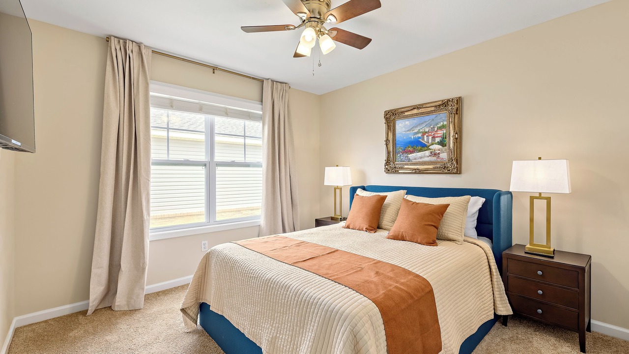 Photo of Bedroom in Enterprise